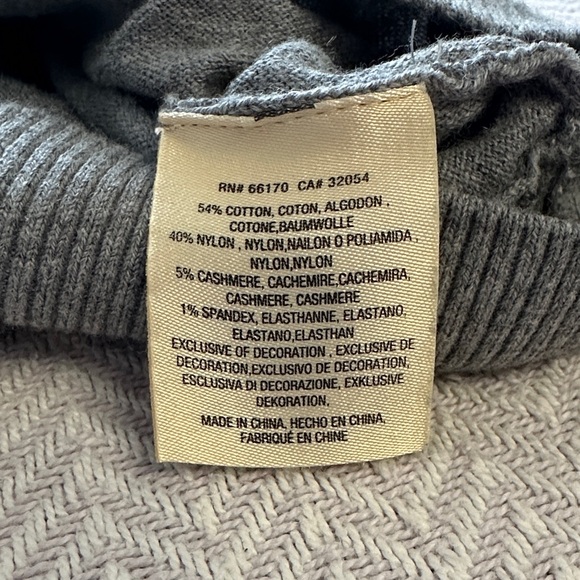 Anthropologie light gray sweater - Picture 5 of 5